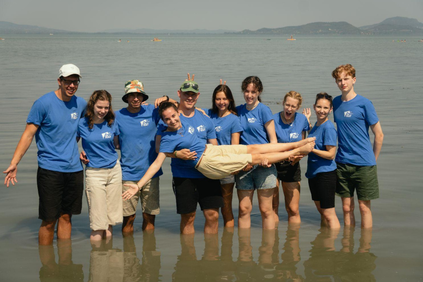HEGY - Kereszt&eacute;ny G&oacute;lyat&aacute;bor