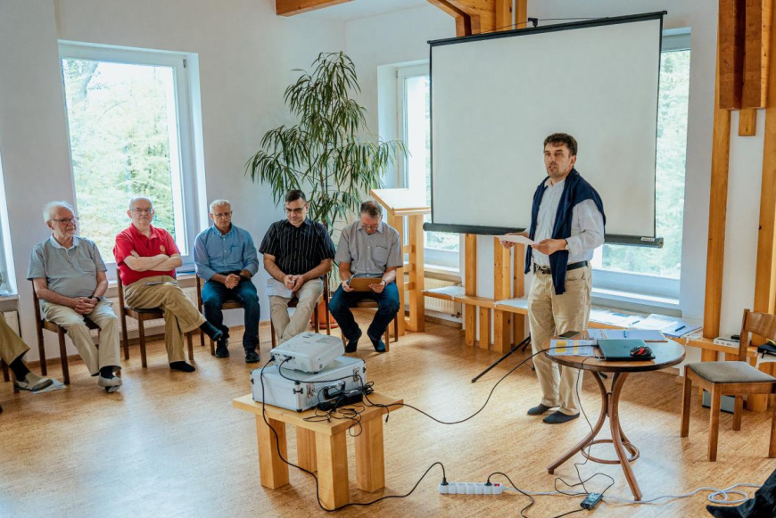 Lelkivezető &eacute;s lelkigyakorlat-k&iacute;s&eacute;rő alapk&eacute;pz&eacute;s 2026-2028