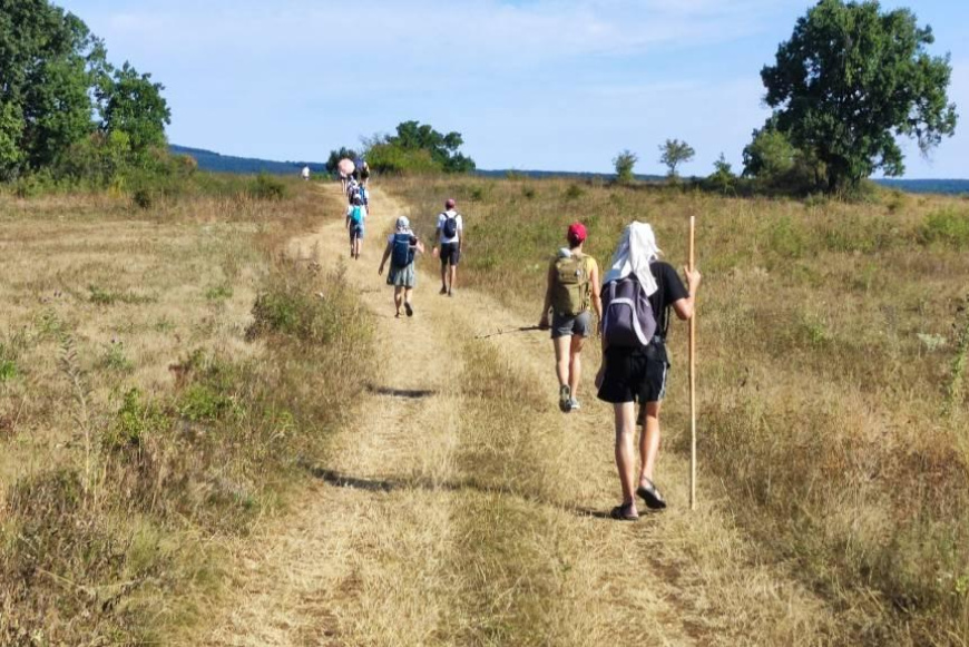 Zar&aacute;ndokt&aacute;bor a Tata - P&eacute;lif&ouml;ldszentkereszt - Esztergom &uacute;tvonalon