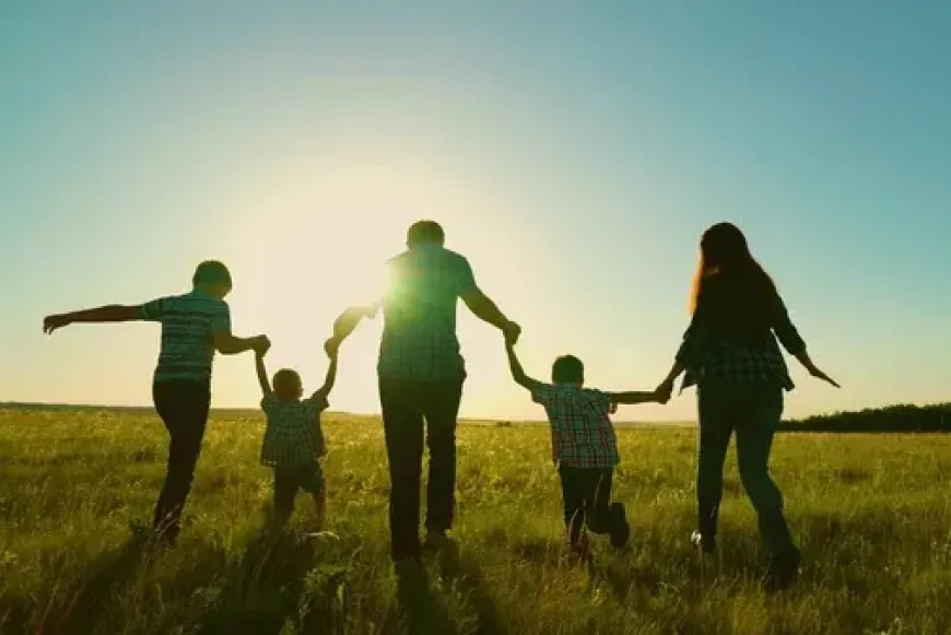 Szal&eacute;zi Csal&aacute;d Napja