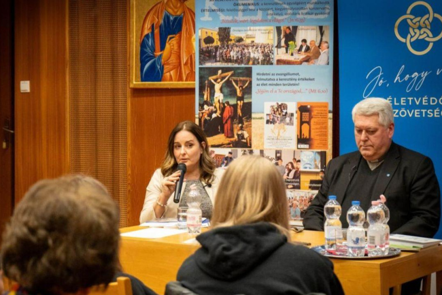  &ldquo;J&oacute;, hogy vagy!&rdquo; &eacute;letv&eacute;delmi tal&aacute;lkoz&oacute;