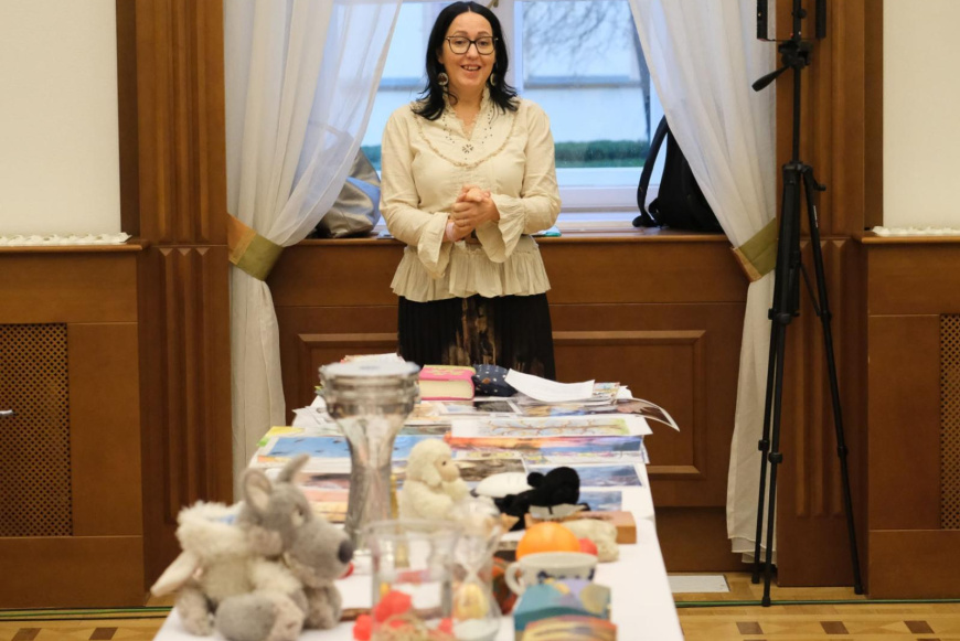 &Eacute;lm&eacute;nyhittan &ndash; a k&eacute;r&uuml;gmatikus hittan&oacute;ra &eacute;s m&oacute;dszerei 